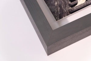 Aperture Float Frame - Grey, W: 27mm D:70mm