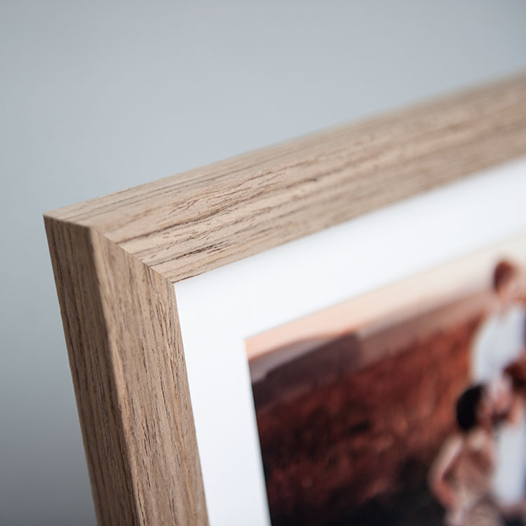 framed-print_Scandi-Desk-Frame_custom picture frames_digitalab_photo frame